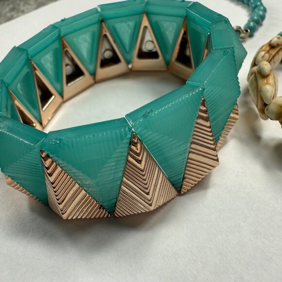 Set Of 3 Women Bracelets - Beaded Stretch Assortment Turtles Geometric Shapes - Picture 2 of 16